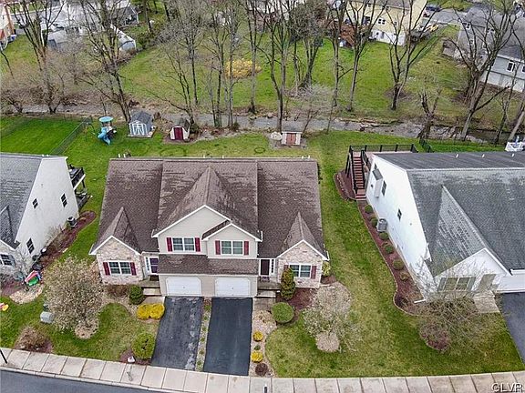 4th image of 663 Walker Dr