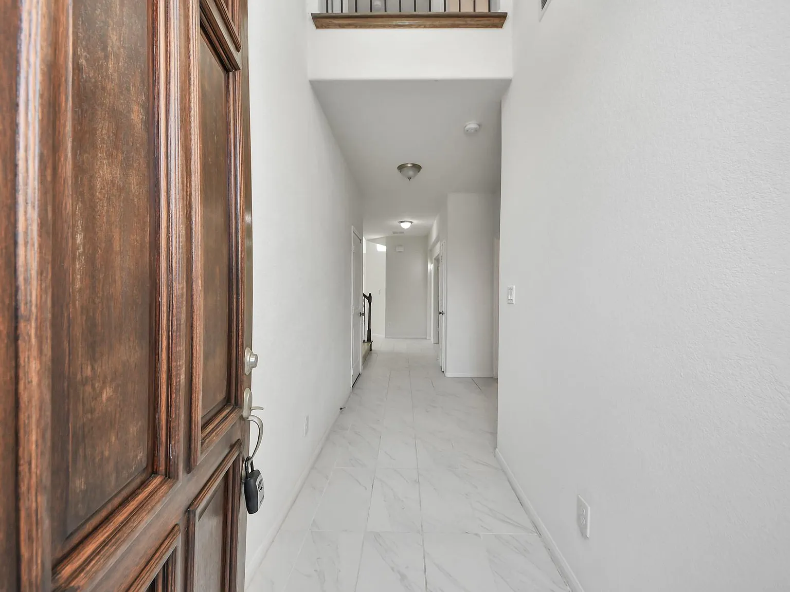 4 bed, 3.0 bath, 2673 sqft, $2,700 — Photo 2