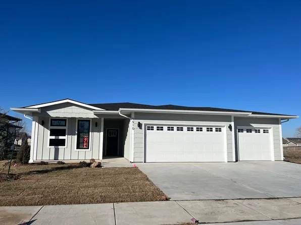 9910 E Annabelle Cir, Wichita, KS 67207