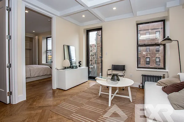 Rented by EXR | media 24