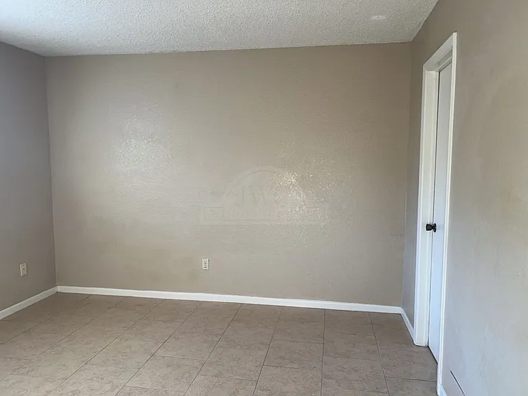 4209 Water St — Photo 13