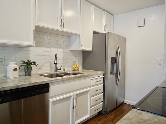 5th image of 1663 Branham Park Ct
