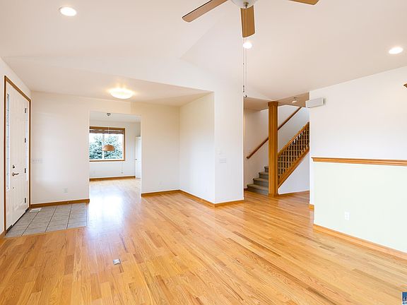 3rd image of 163 Shepherds Way