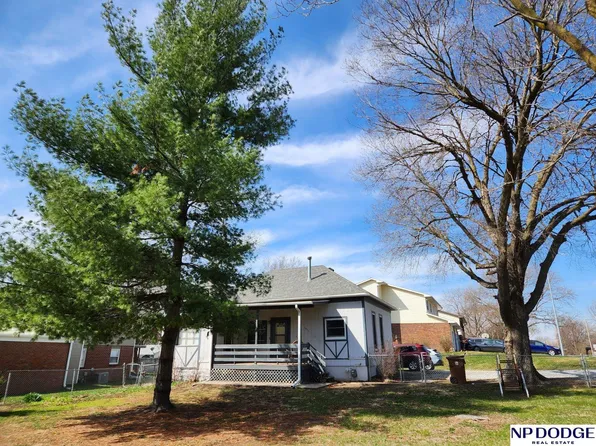 3931 Pioneers Blvd, Lincoln, NE 68506