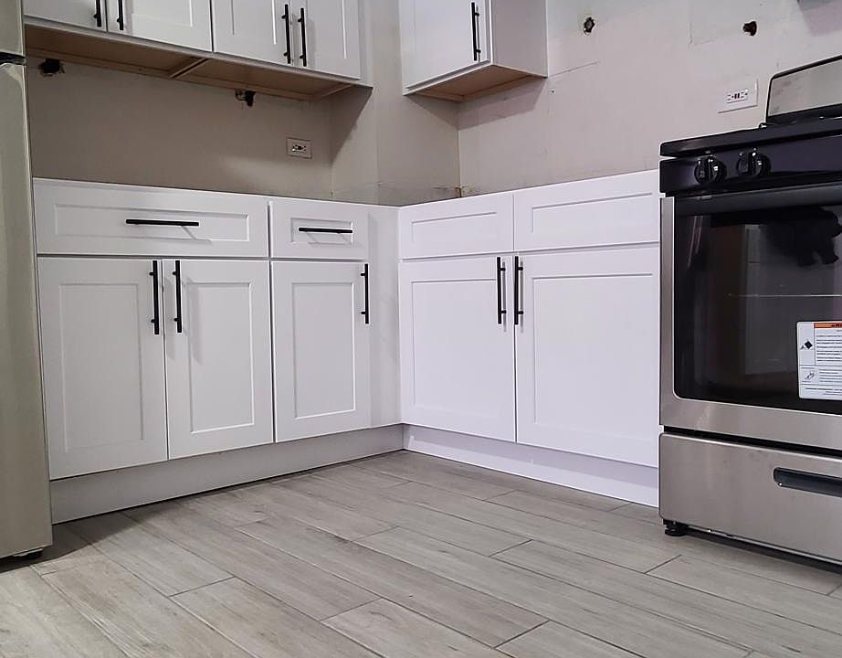 1st image of 8652 W Catherine Ave #0