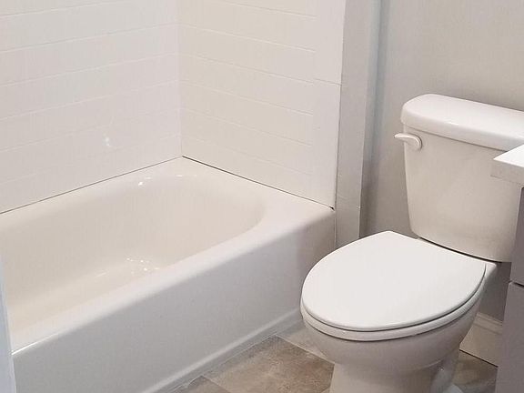 3rd image of 6004 Germantown Ave APT 1
