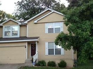 12504 Fountain Lake Dr, Grandview, MO 64030