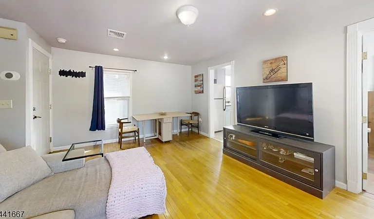 408 Forest St — Photo 12