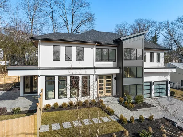 29 Westgate Rd, Newton, MA 02459