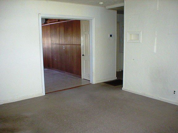 Living to Kitchen and Hall