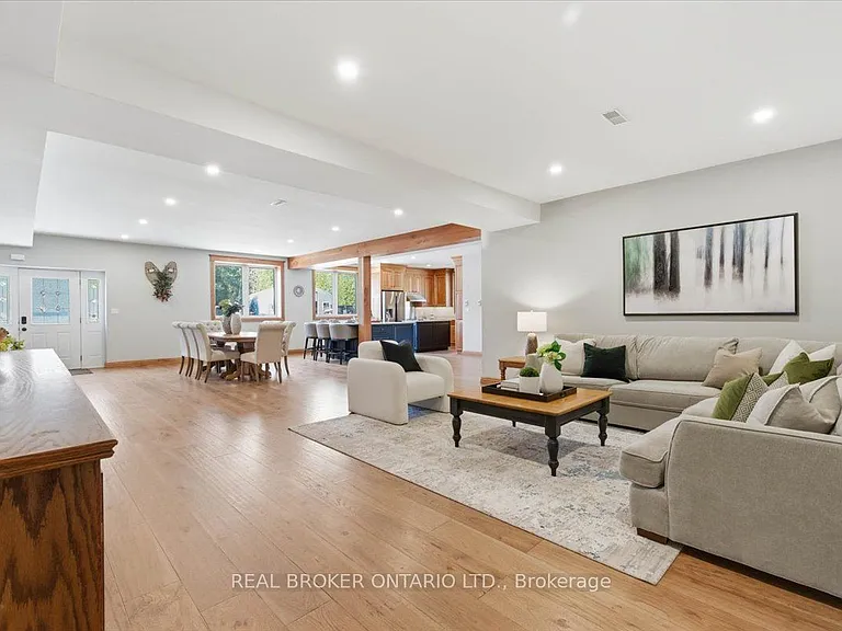 4589 Watson Rd S — Photo 18