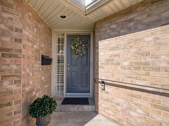3rd image of 1439 Niagara Stone Rd #4