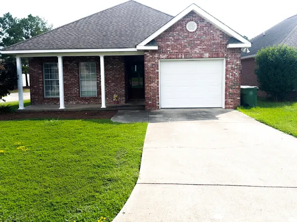 4 Oxford Dr, Hattiesburg, MS 39402