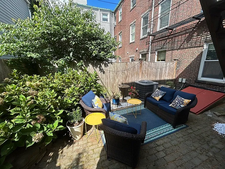 92 Elm St #1 — Photo 8