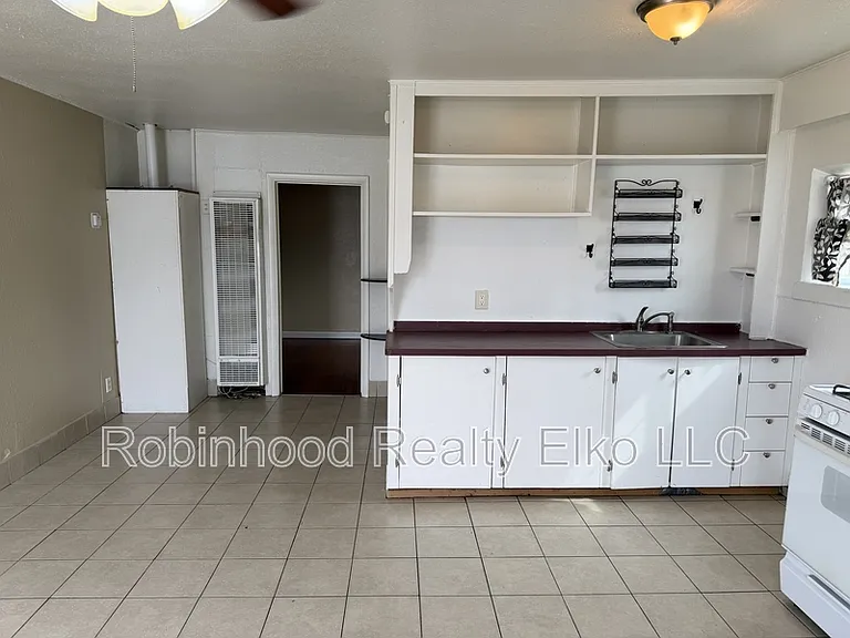 176 S 4th St #2 — Photo 6