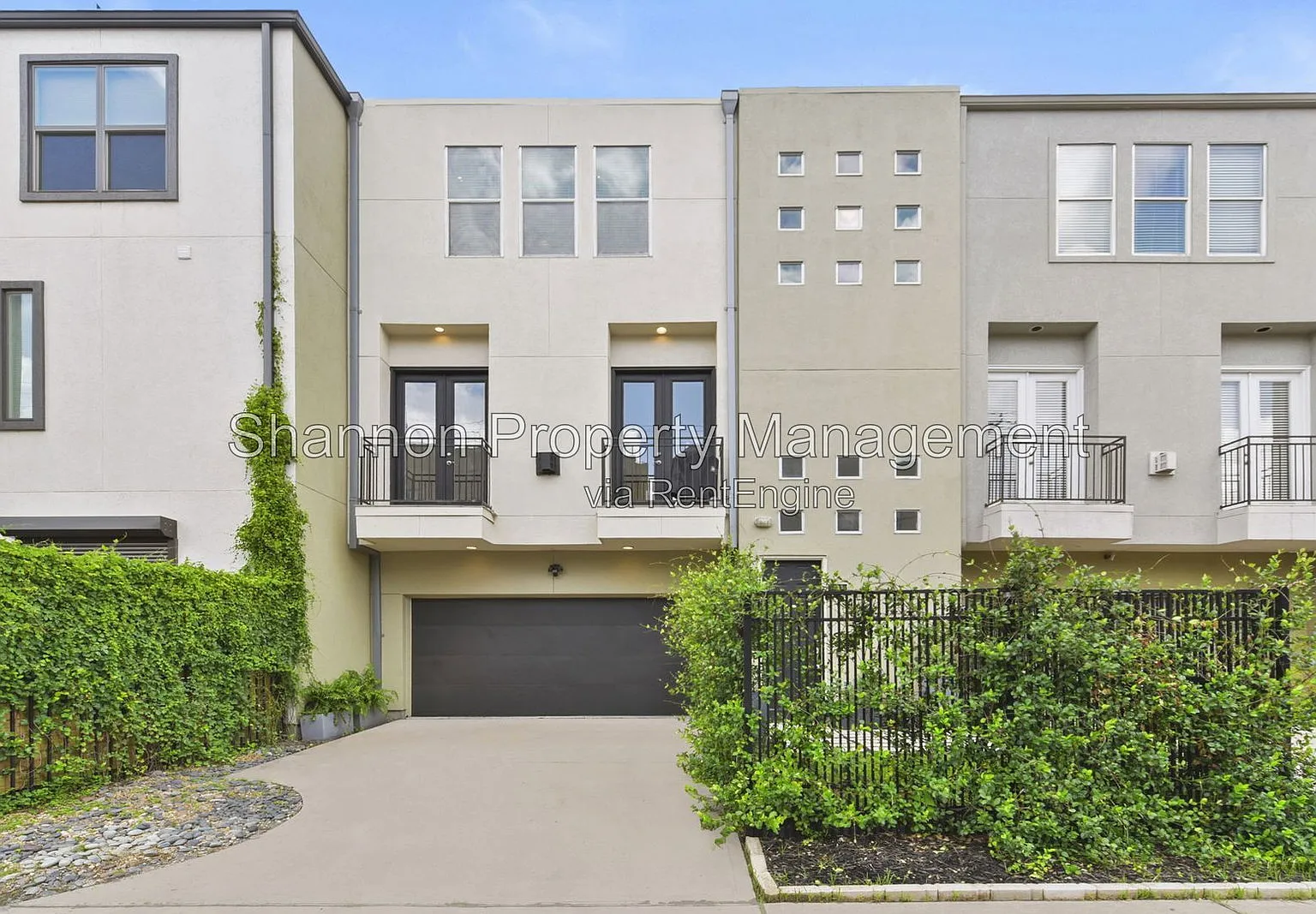 3 bed, 3.5 bath, 2135 sqft, $2,990 — Photo 1