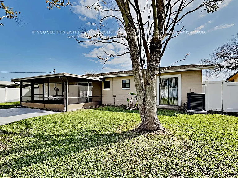 1032 Sunwood Ln — Photo 15