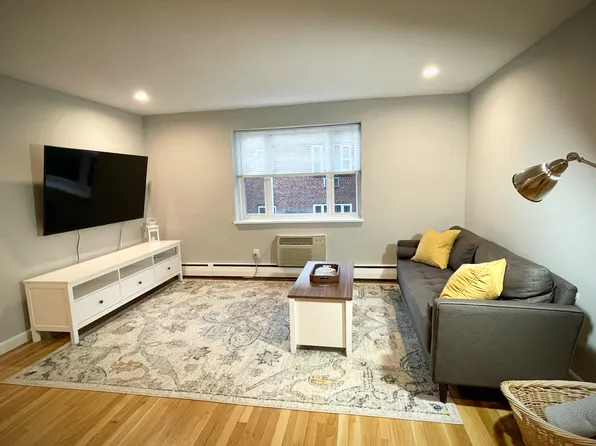 55 Colborne Rd APT 4, Brighton, MA 02135