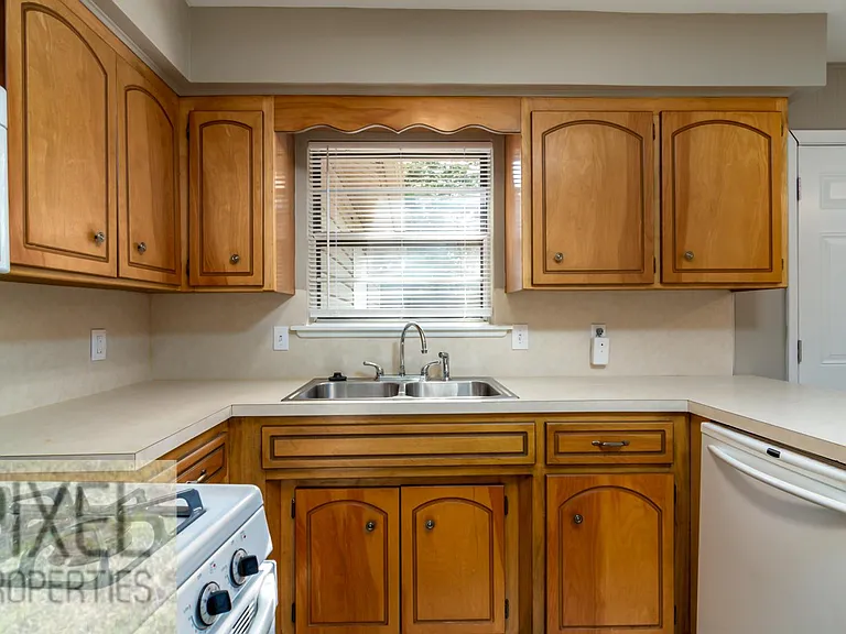 6 Eastbrook Cir — Photo 13