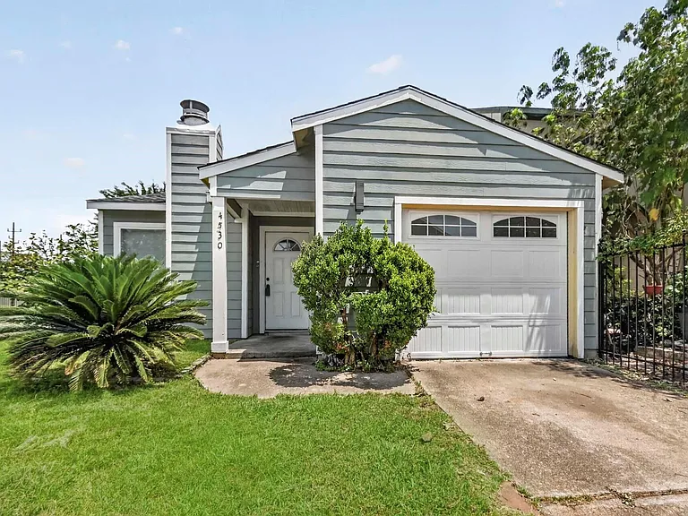 4530 Stanford Ct — Photo 1
