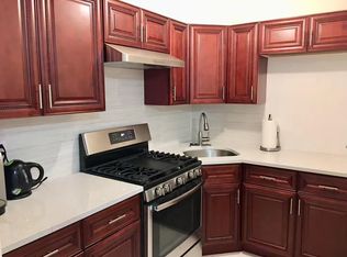 8524 264th St, Floral Park, NY 11001