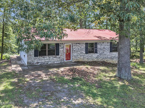 2nd image of 322 Idlewild Dr