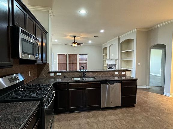 5th image of 2383 Tallgrass Cir