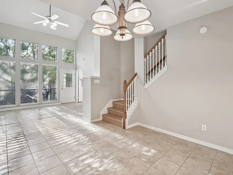 27 Endor Forest Pl — Photo 8