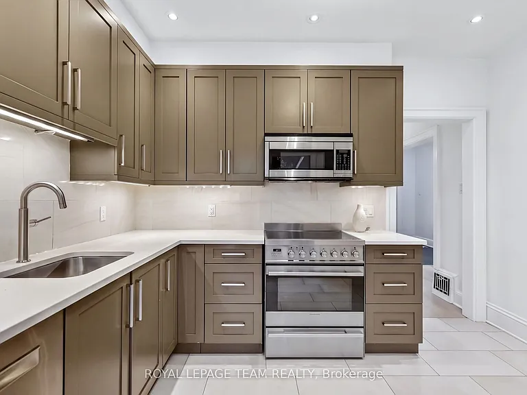 131 Acacia Ave — Photo 15