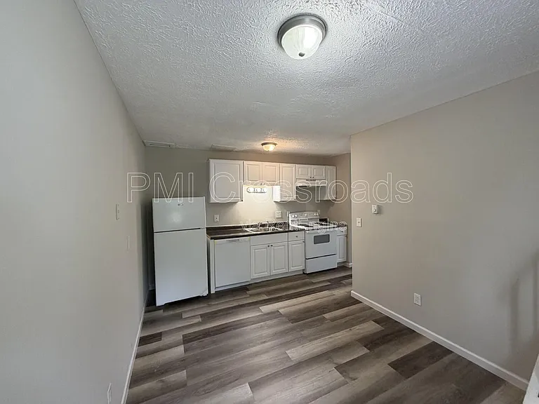 2761 Wedge St — Photo 2