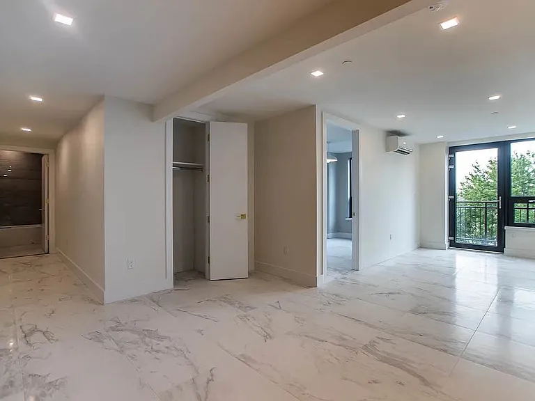1801 Broadway #2D — Photo 4