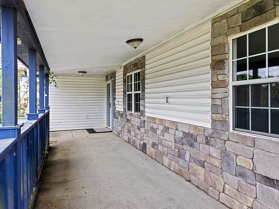 5th image of 618 Sand Ridge Road