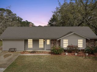 698 Michelle Dr, Biloxi, MS 39532