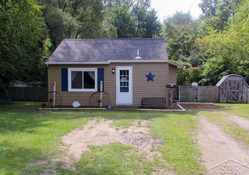 1st image of 410 Coal St