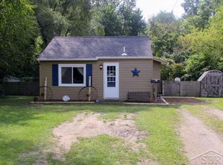 410 Coal St, Saint Charles, MI