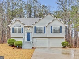 709 Grove Pointe Cir, Locust Grove, GA 30248
