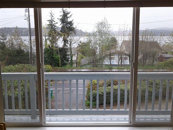 2nd image of 9949 Rainier Ave S