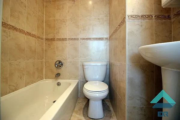 Rented by EXR | media 6