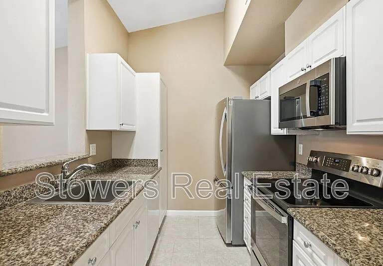 7102 Cross Creek Cir #C — Photo 11