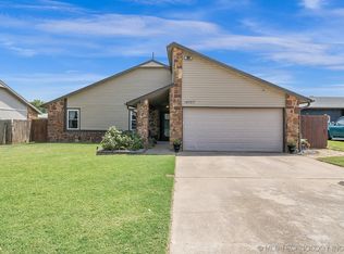 14057 S Poplar Pl E, Glenpool, OK 74033