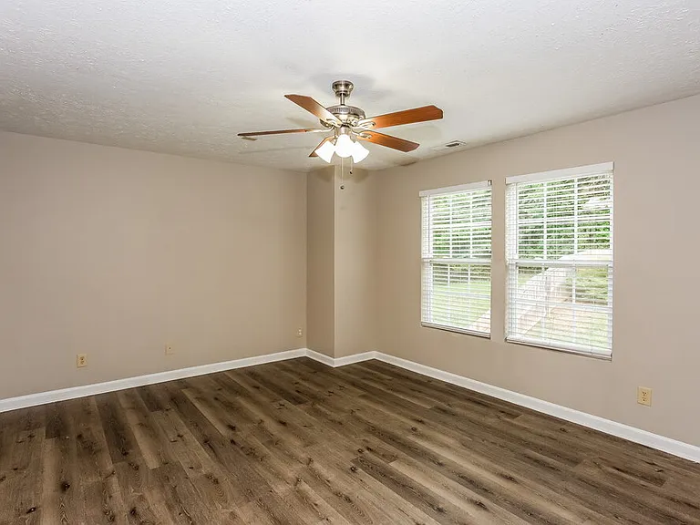 4226 Kellybrook Dr — Photo 11