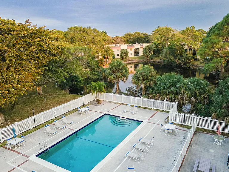 930 SW 9th Street Cir #205 — Photo 37