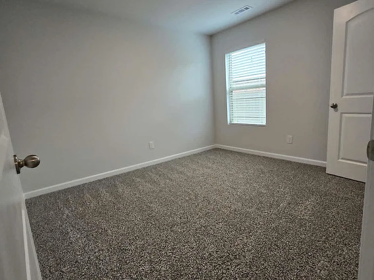 427 Jackson Point Cir — Photo 15