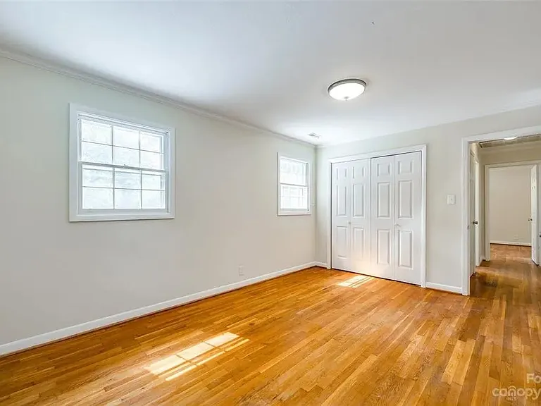 7 Park Dr — Photo 22
