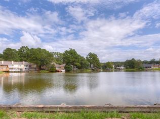 818 Overbrook Dr, Huntsville, TX 77340