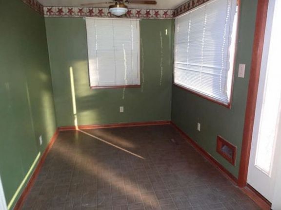 5th image of 322 E Norris Dr