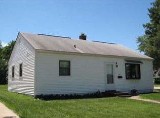 2223 Reynolds Ave SW, Cedar Rapids, IA 52404