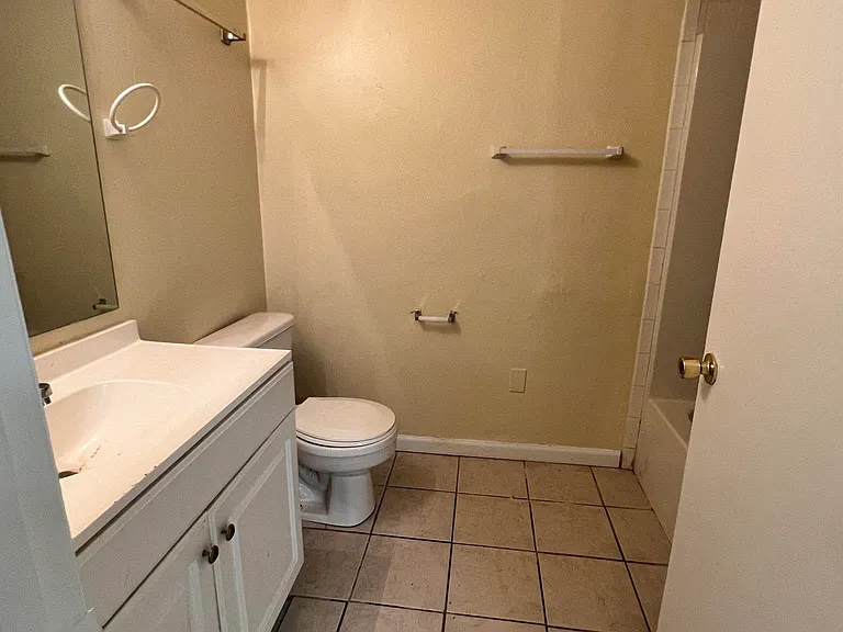 2908 Garfield St — Photo 4