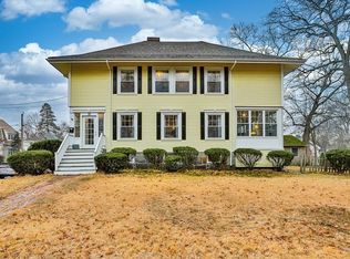 35 Warren Ave, Hyde Park, MA 02186