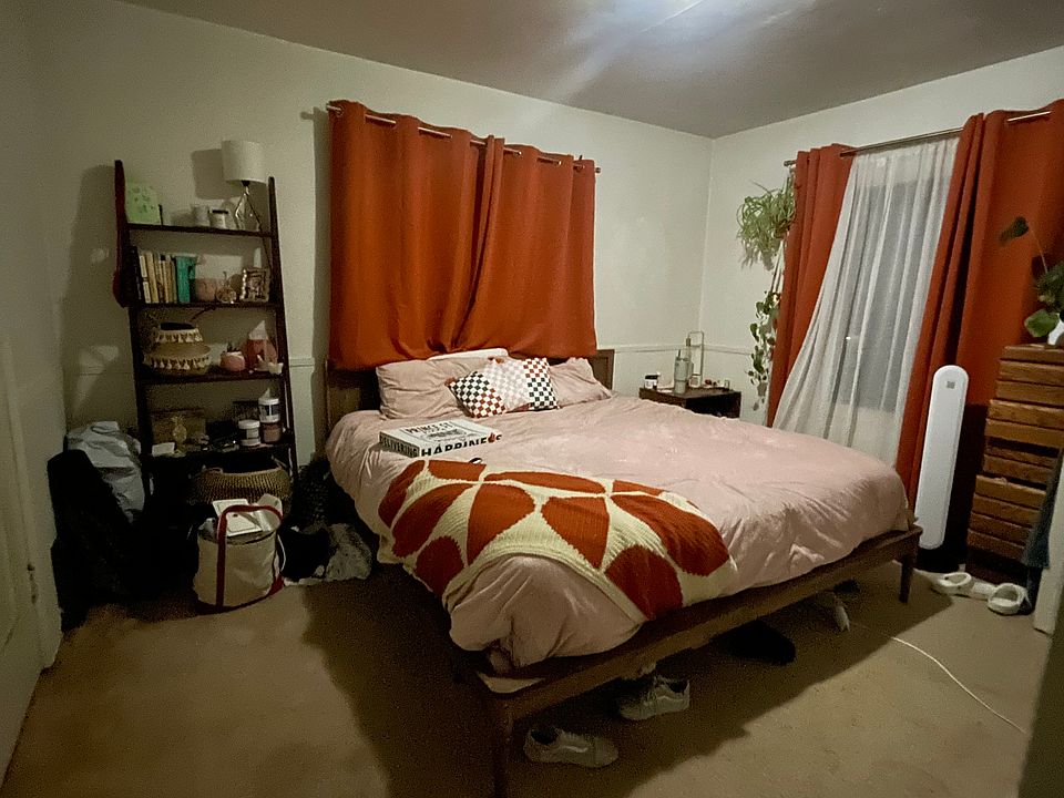 1st image of 1704 Oliver Ave